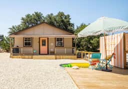 Heated Cowboy Pool, King Suite & Near Wimberley