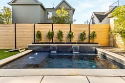 Rooftop DT Views • Heated Pool• Minigolf• Walkable