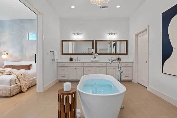 Panoramic Lake Views | Steps to Marina | Hot Tub