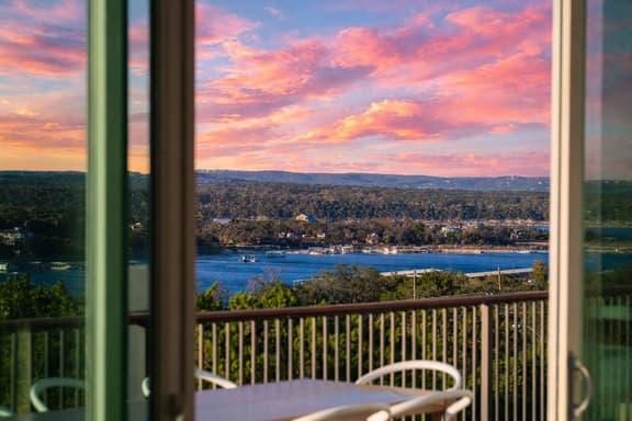 Panoramic Lake Views | Steps to Marina | Hot Tub